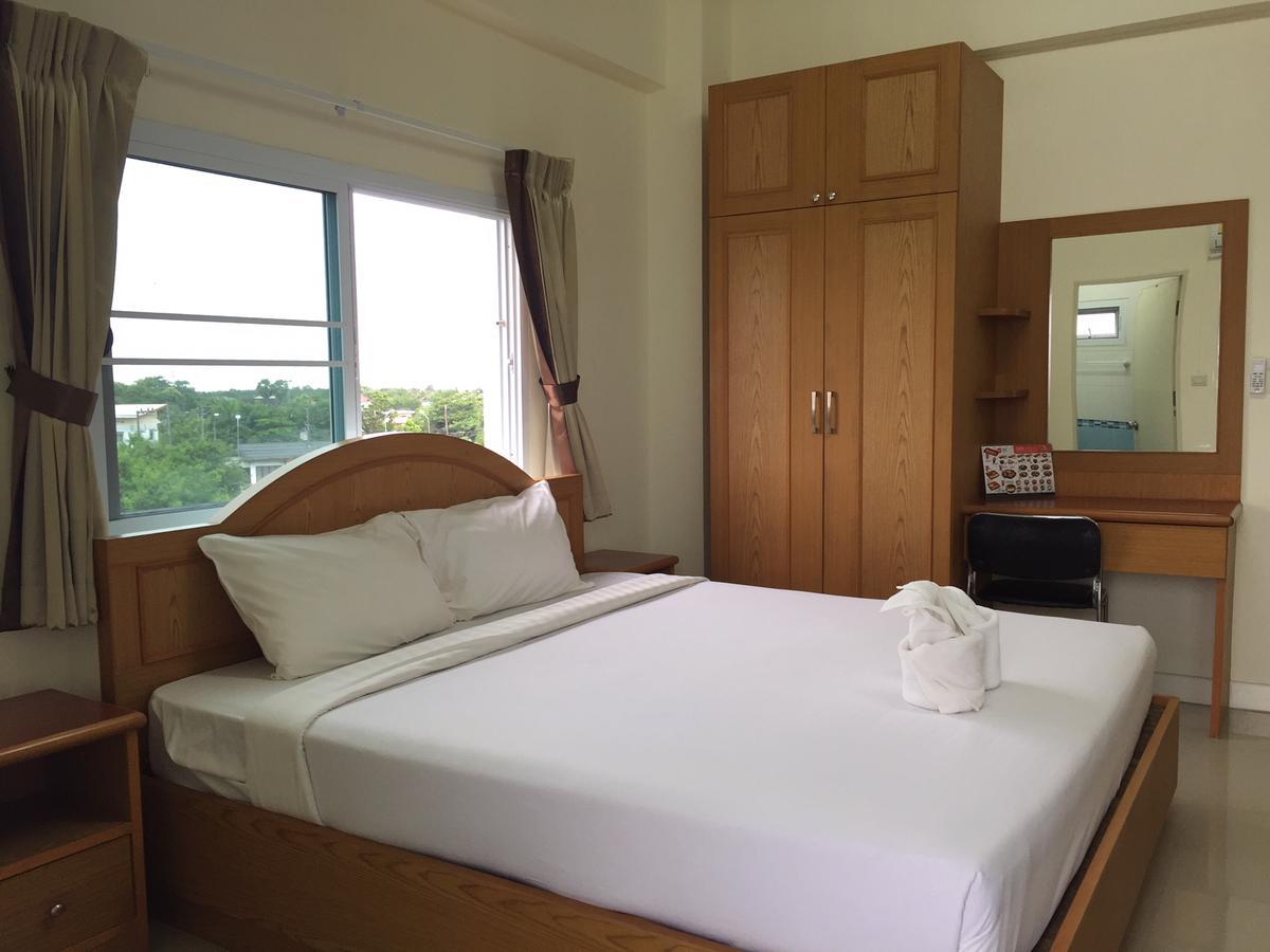Surin Mansion Hotel Екстериор снимка